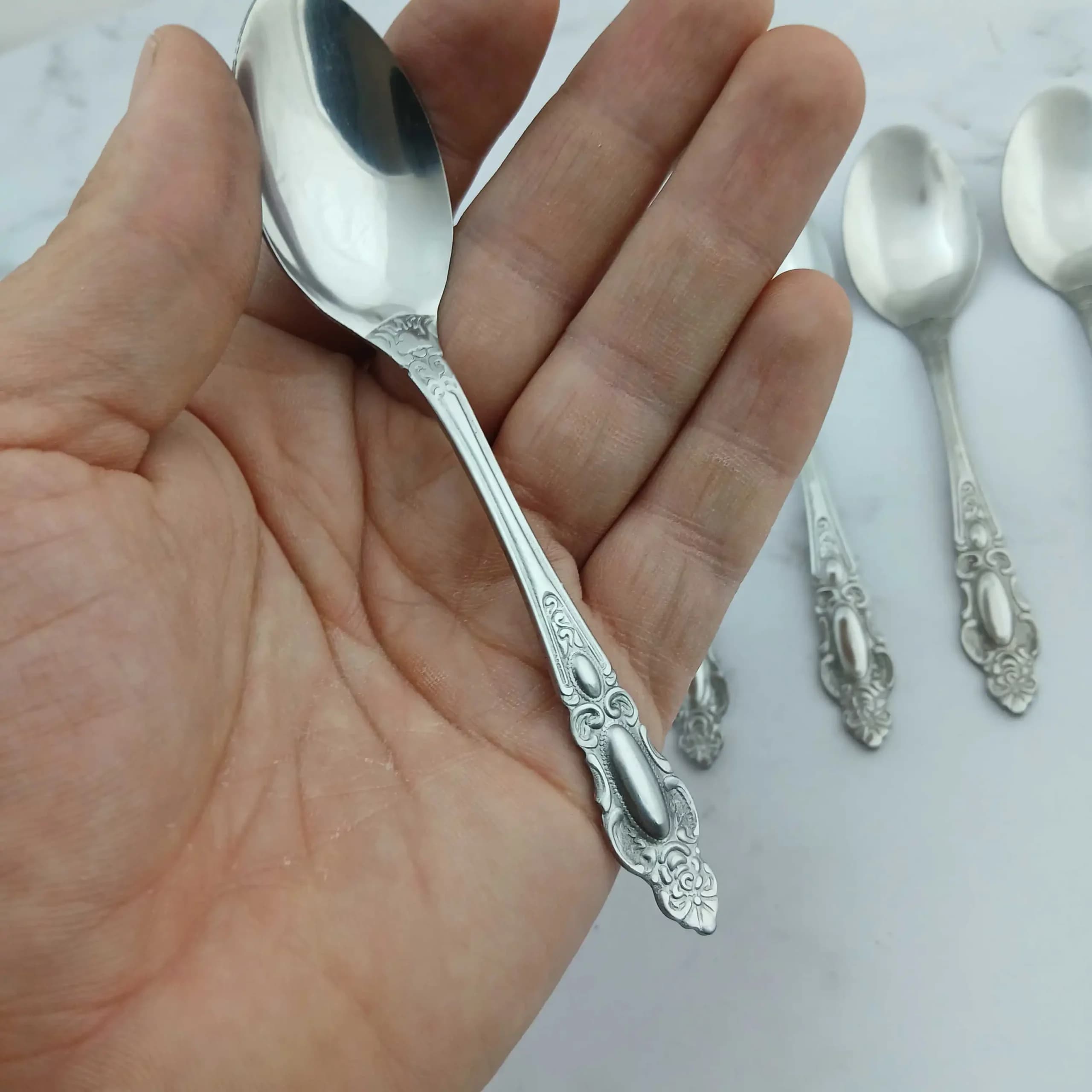 قاشق مربا مدل نگین بسته 6 عددی — تصویر ۳