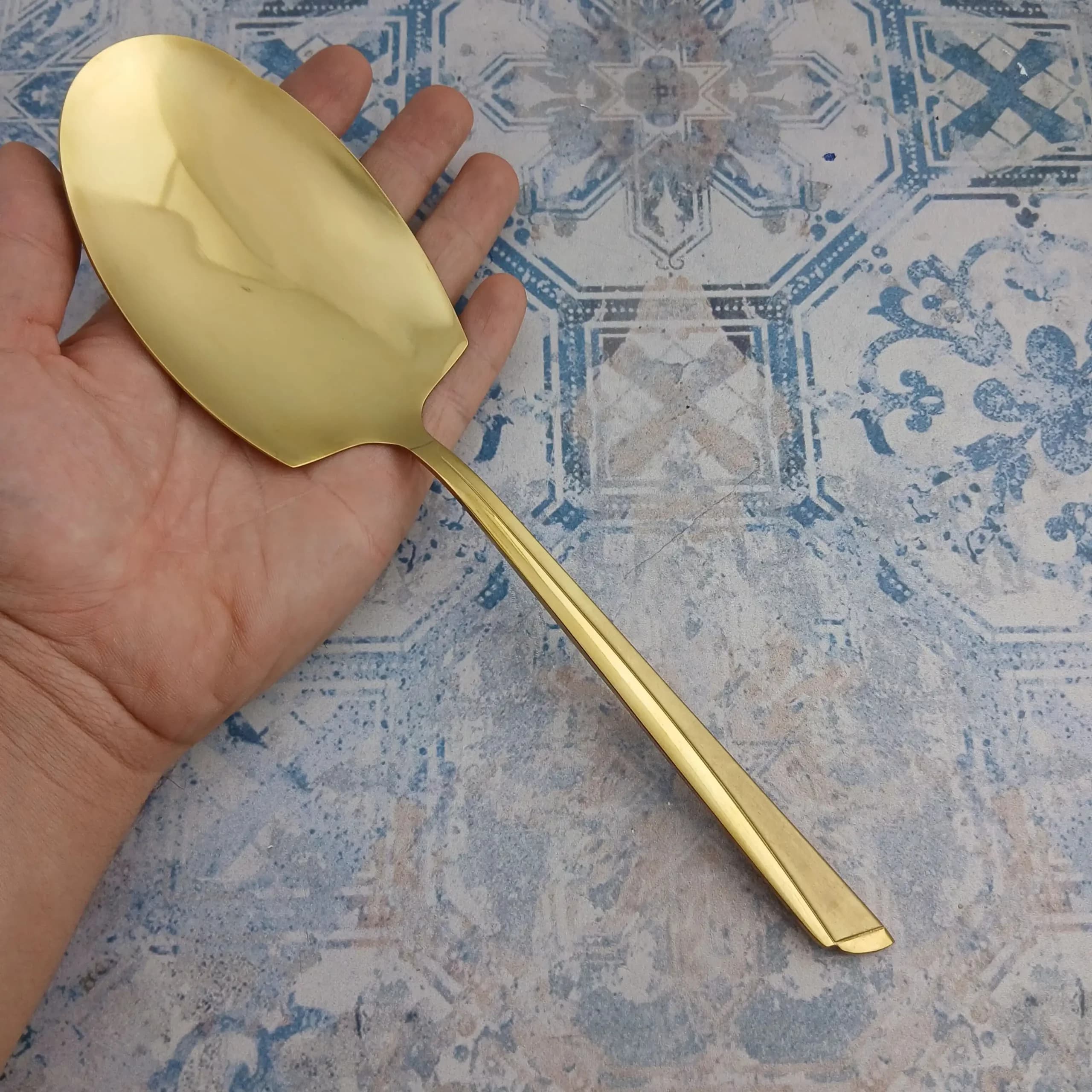 سرویس قاشق چنگال 144 پارچه یونیک تمام طلایی مدل ناخنی — تصویر ۸
