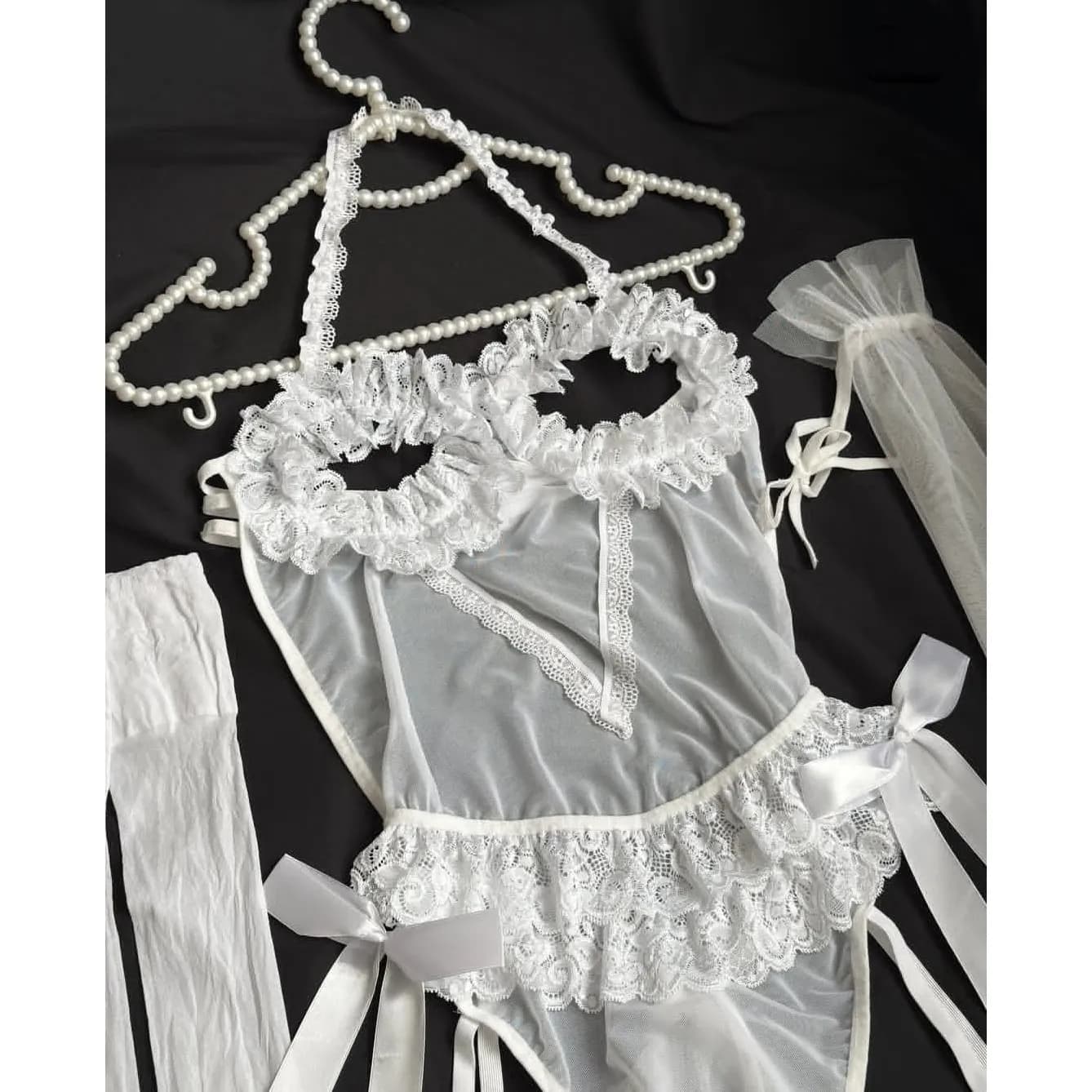 کاستوم یا لباس خواب عروس سینه باز Delwin کد 162 — تصویر ۴