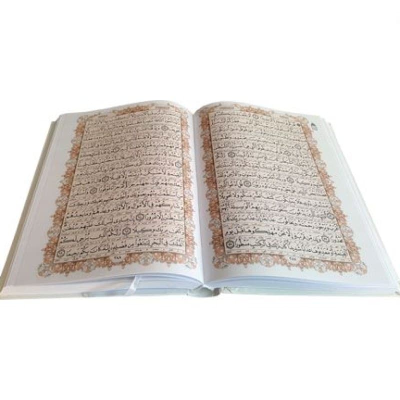 قرآن رحلی رقعی تحریر گالینگور سفید عروس قابدار کشویی برشی طلایی — تصویر ۲