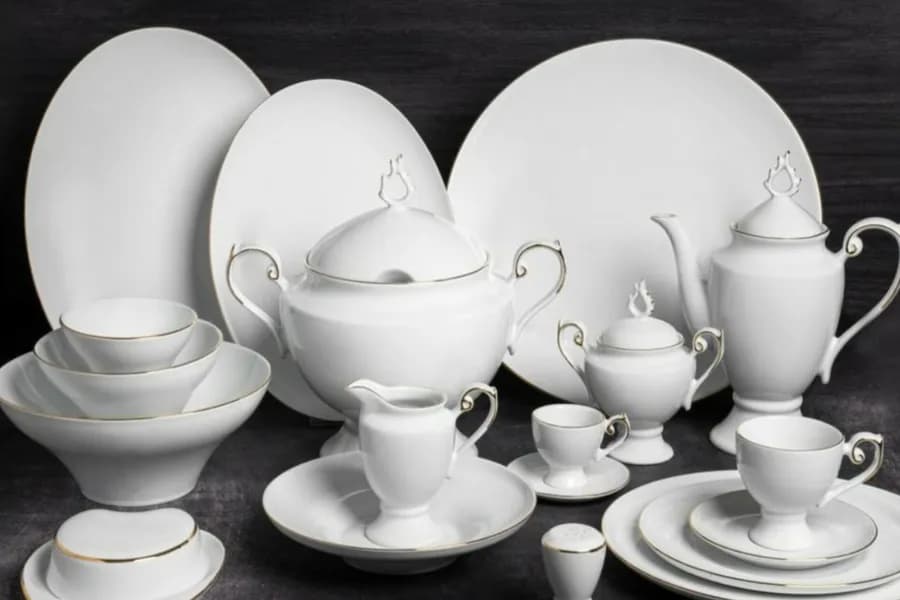 سرویس چینی لورین طرح خط طلا (گلدن لاین) 6 نفره 50 پارچه قالب کوئین