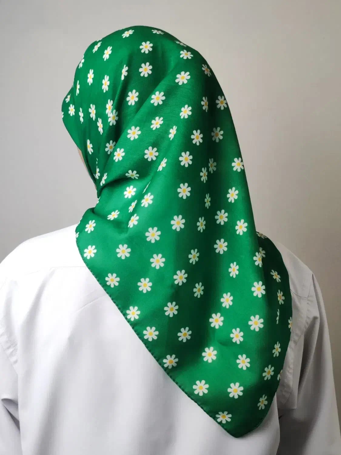 مینی اسکارف نخی دخترونه طرح گل بابونه — تصویر ۸