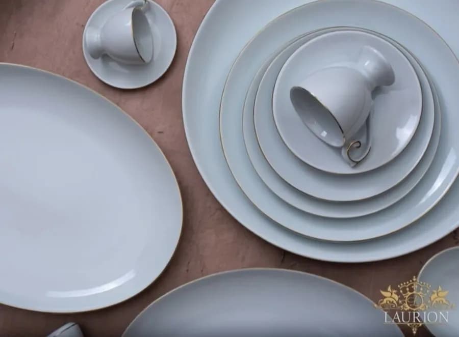 سرویس چینی لورین طرح خط طلا (گلدن لاین) قالب امپراطور — تصویر ۲