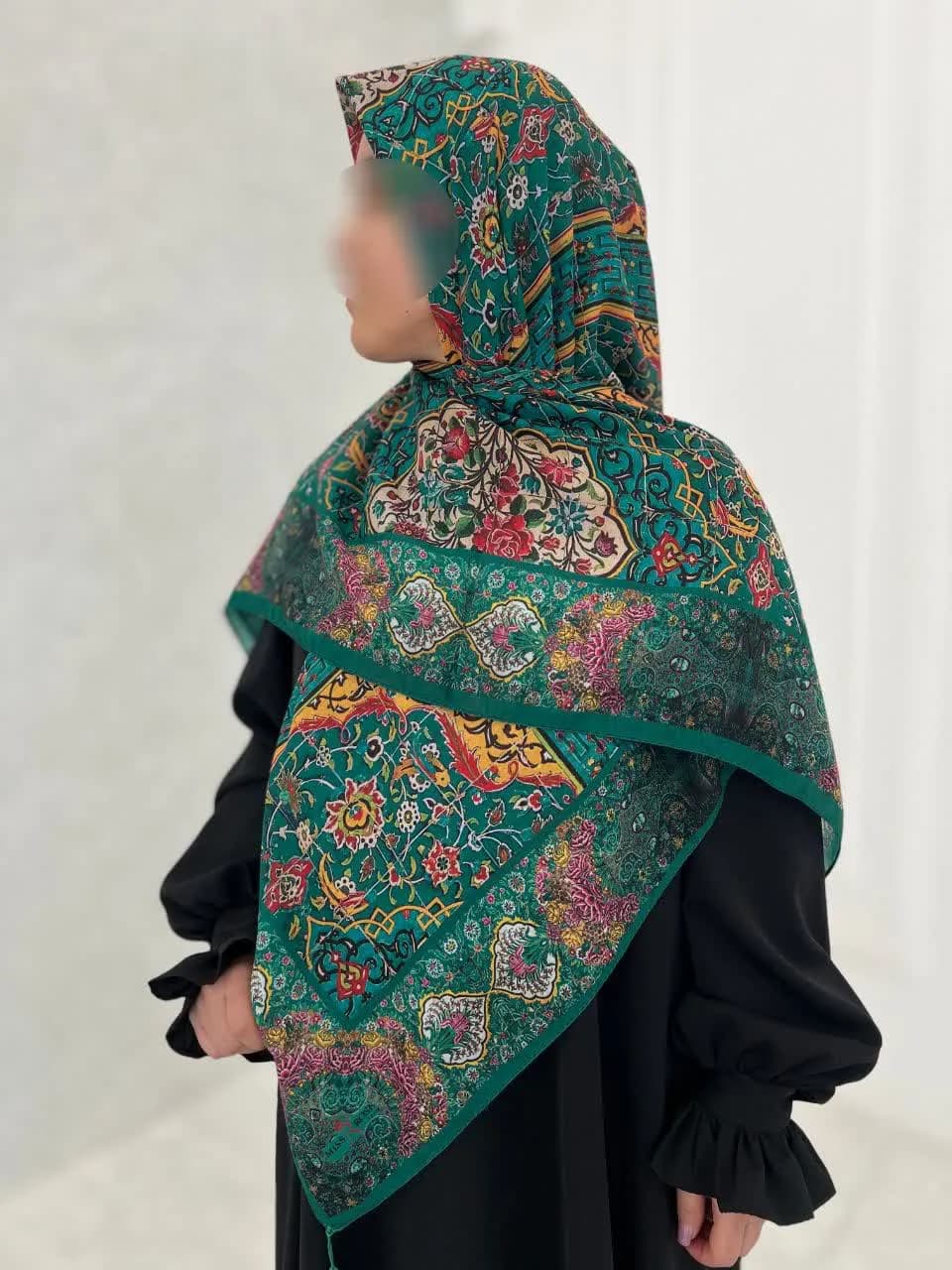 روسری سوپرنخ زنانه طرح گلزار رنگ سبز یشمی