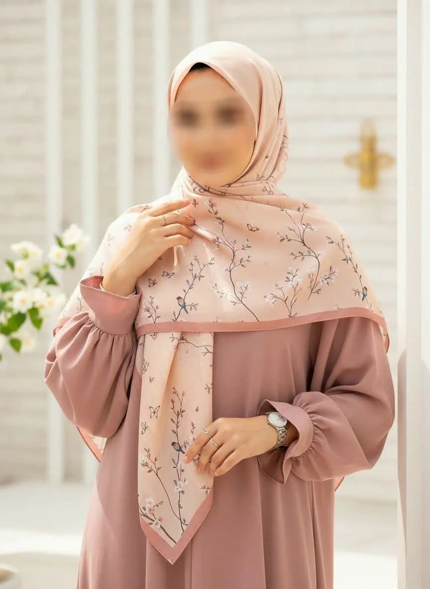 روسری سوپرنخ زنانه طرح شکوفه رنگ صورتی — تصویر ۲