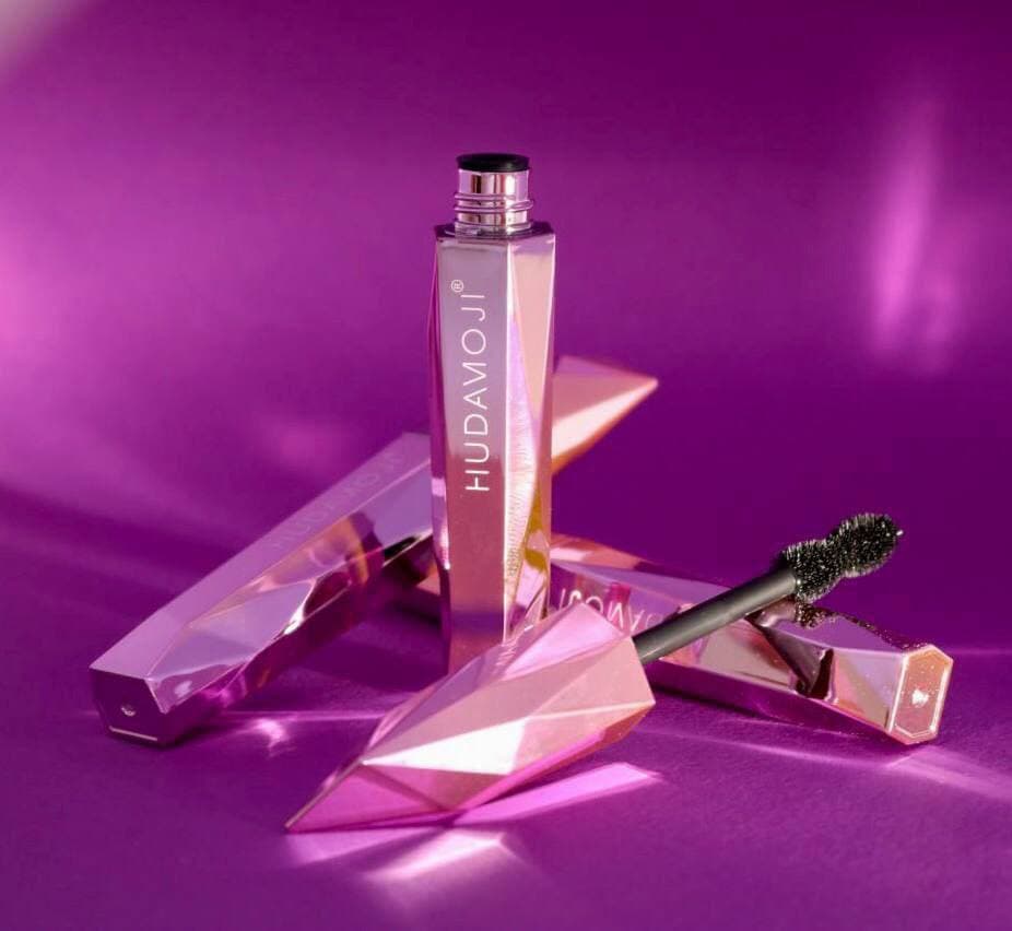 ریمل الماسی برند هدی موجی (Hudamoji Diamond Mascara) | حجم‌دهنده و بلندکننده مژه با جلوه براق مشکی — تصویر ۲