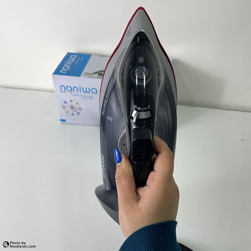 اتو بخار نانیوا مدل 2300 — تصویر ۳