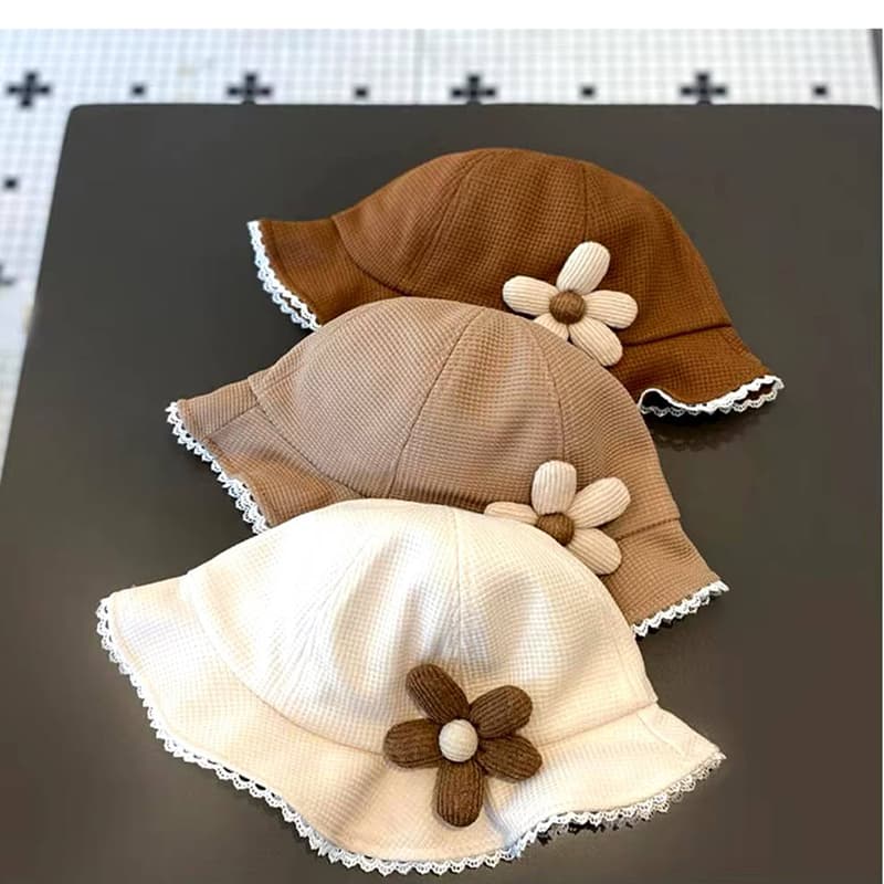 کلاه دخترانه بچه گانه گرد طرح flower — تصویر ۸
