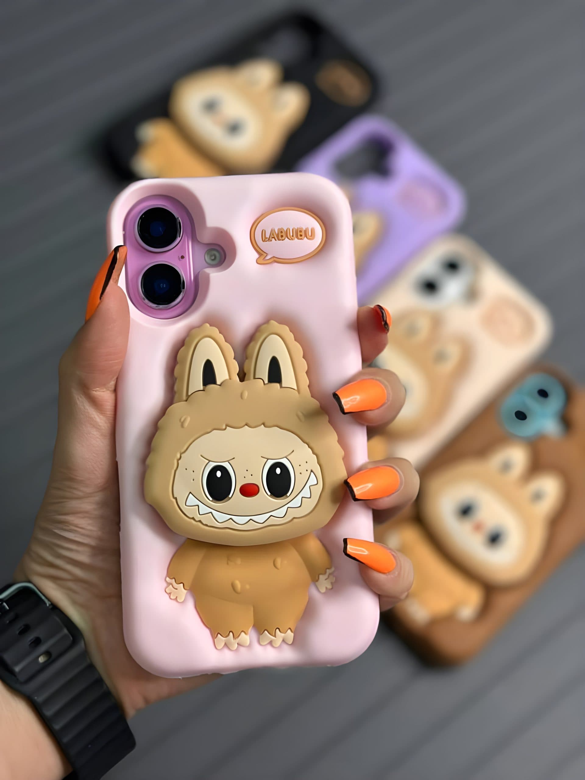 قاب لبوبو آیفون iphone 16 جنس سیلیکونی اورجینال — تصویر ۴