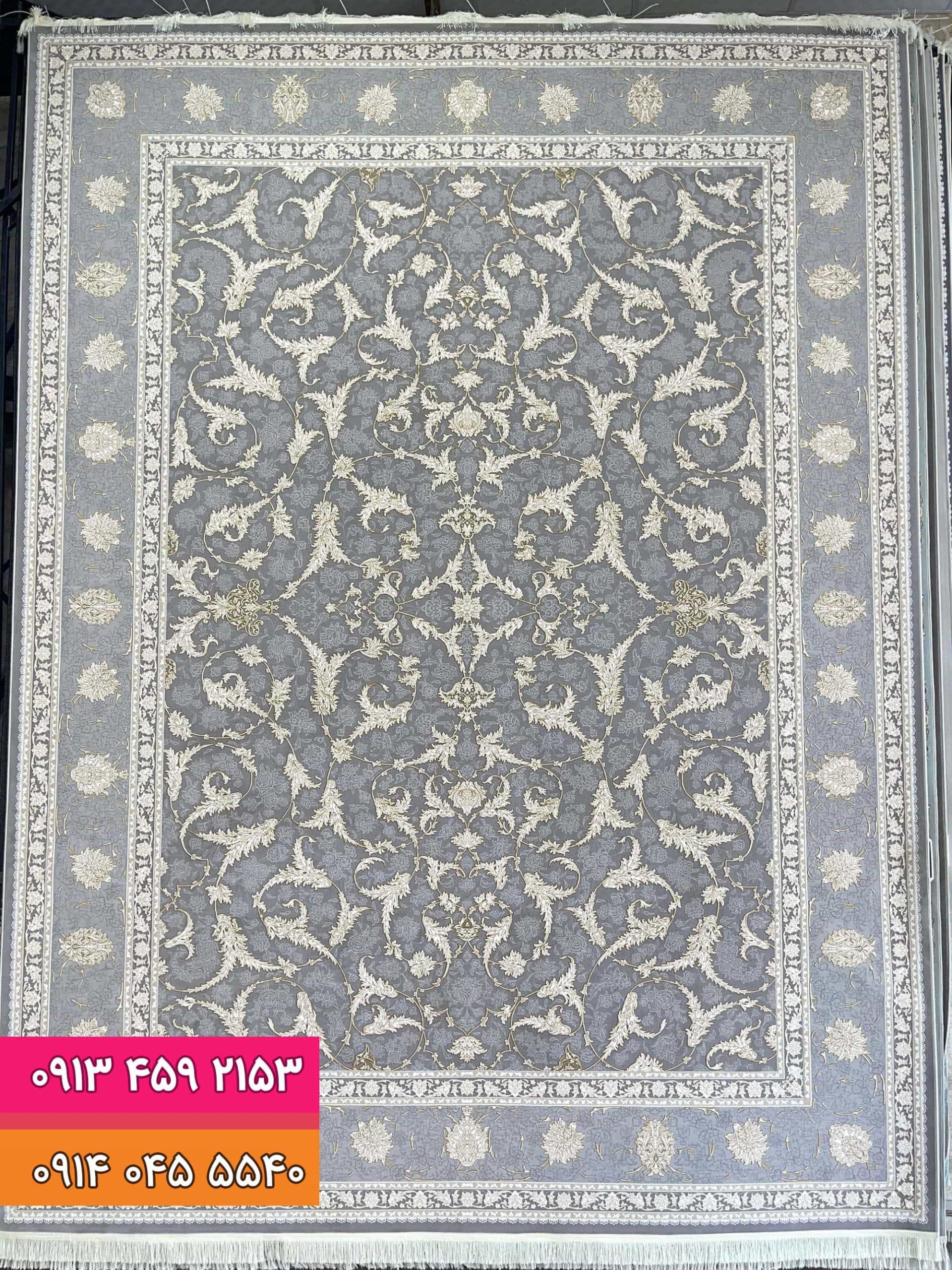 فرش کد 12429 زمینه نقره ای