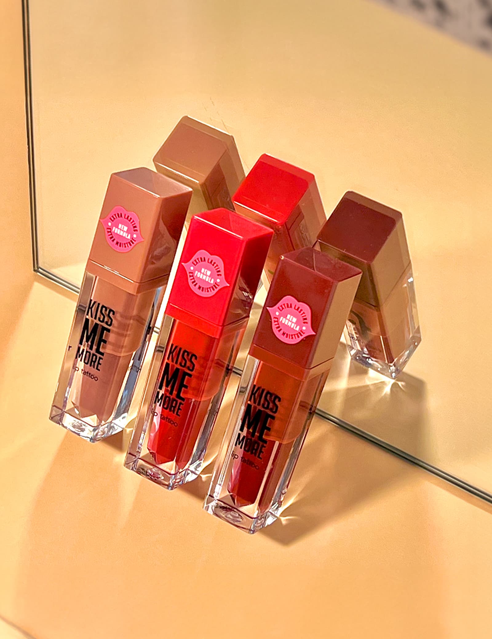 رژ لب مایع مات فلورمار مدل Kiss Me More شماره 003 رنگ Skin — تصویر ۴