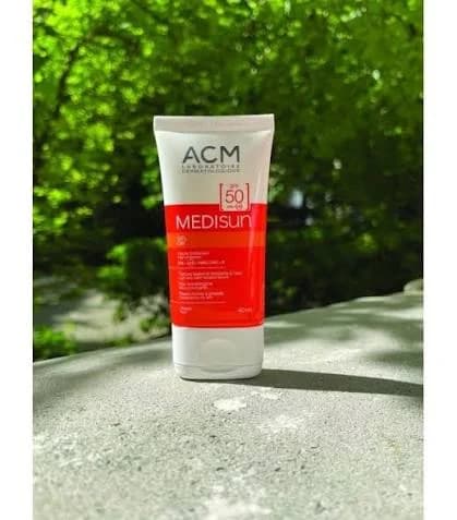 ژل ضد‌آفتاب مدیسان ای‌سی‌ام SPF50 مدل Medisun بی رنگ حجم 40میل — تصویر ۸
