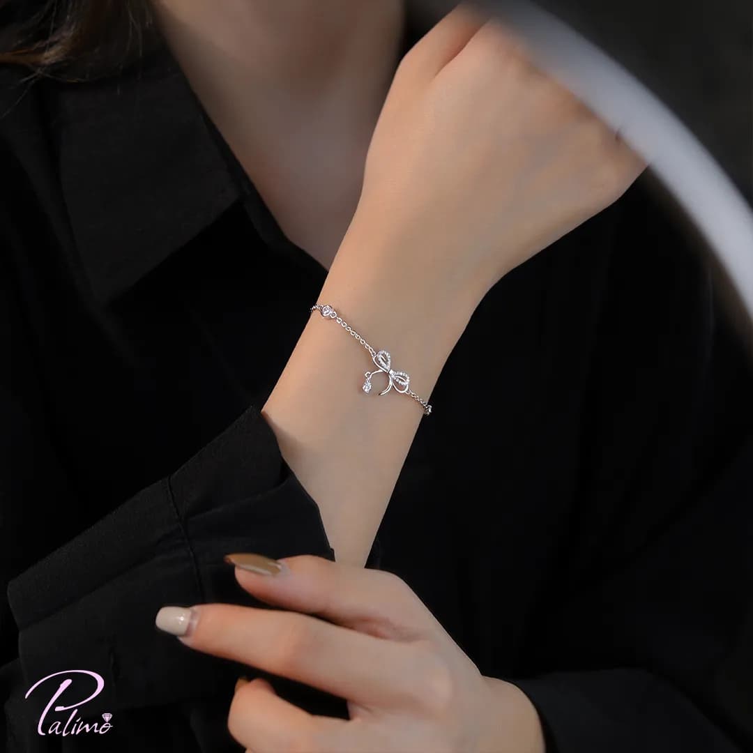 دستبند نقره پاپیون B2156 با روکش طلای سفید — تصویر ۴