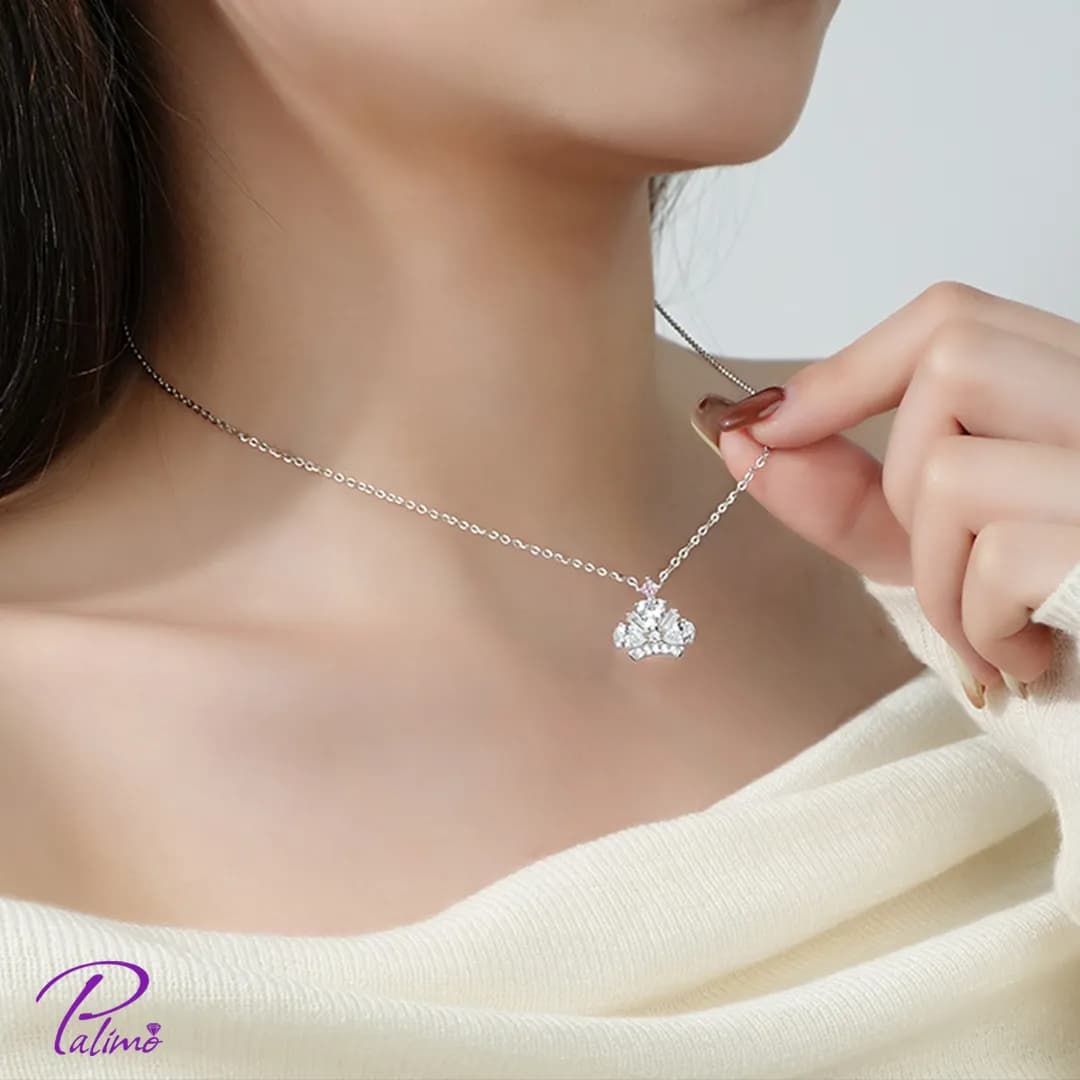 گردنبند نقره تاج پرنسس N2162 با روکش طلای سفید — تصویر ۲