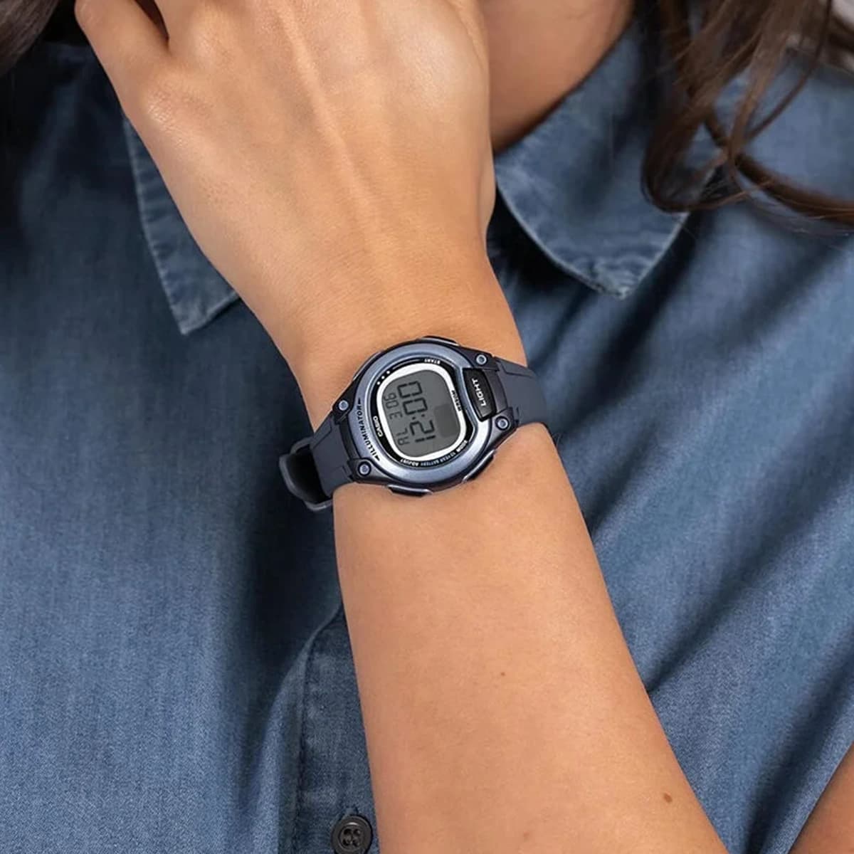 ساعت مچی زنانه کاسیو مدل Casio LW-203-2AV — تصویر ۴