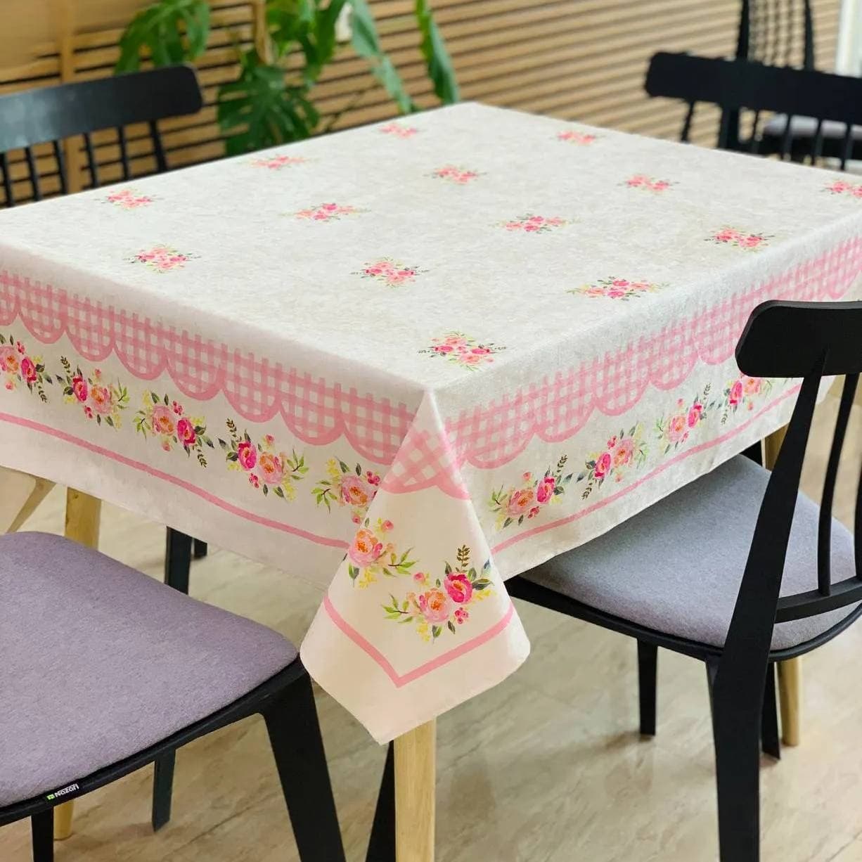 رومیزی و سفره ضدلک طرح دیزنی