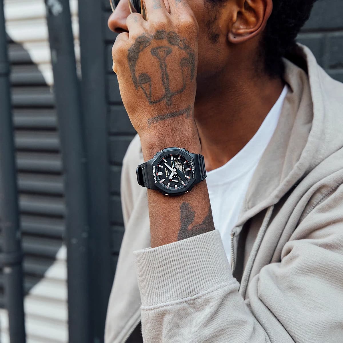 ساعت مچی زنانه کاسیو جی شاک مدل Casio G-SHOCK GA-2100RL-1A — تصویر ۶