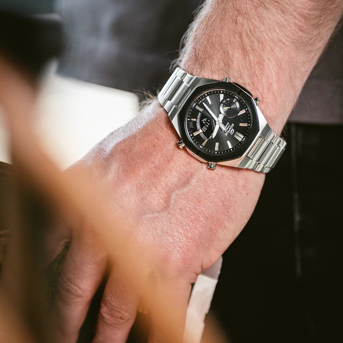 ساعت مچی مردانه کاسیو ادیفایس مدل Casio Edifice ECB-S10DB-1A — تصویر ۲