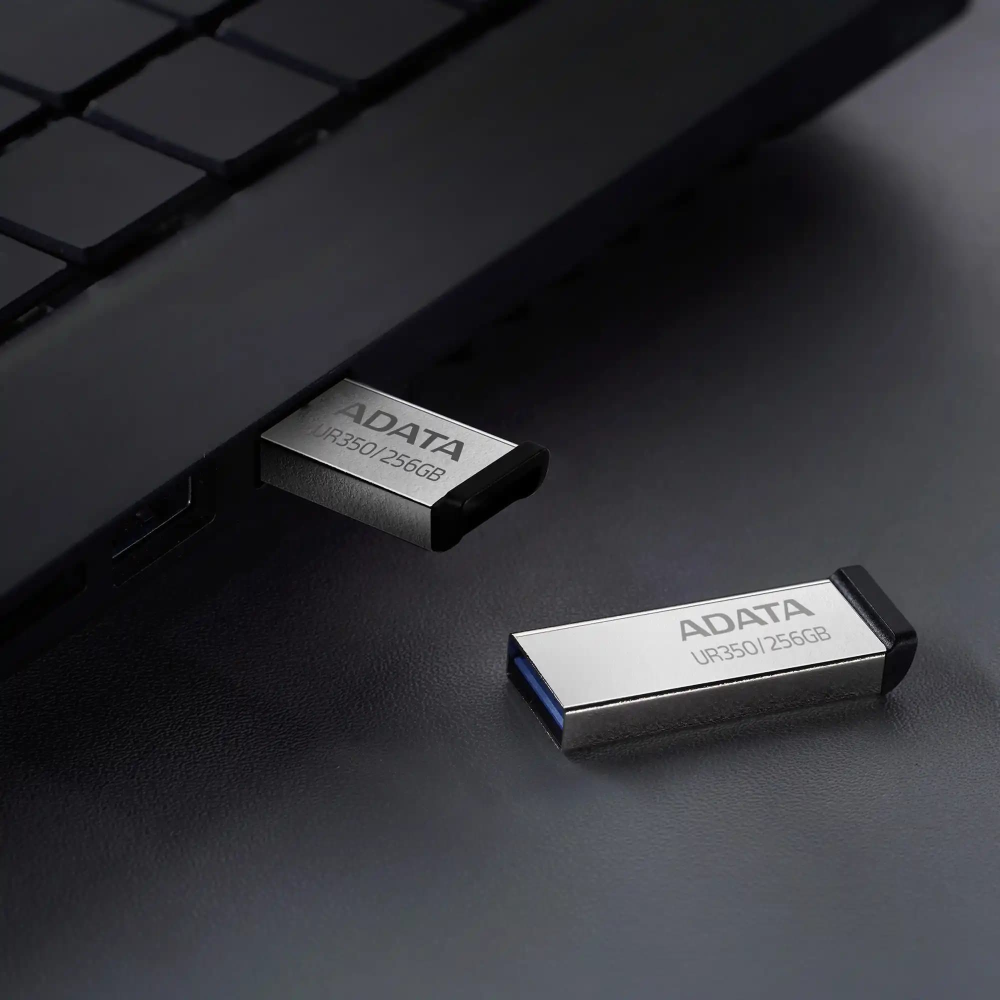 Adata UR350 USB 3.2 Flash Memory – 64GB (گارانتی پنج ساله آونگ) — تصویر ۲