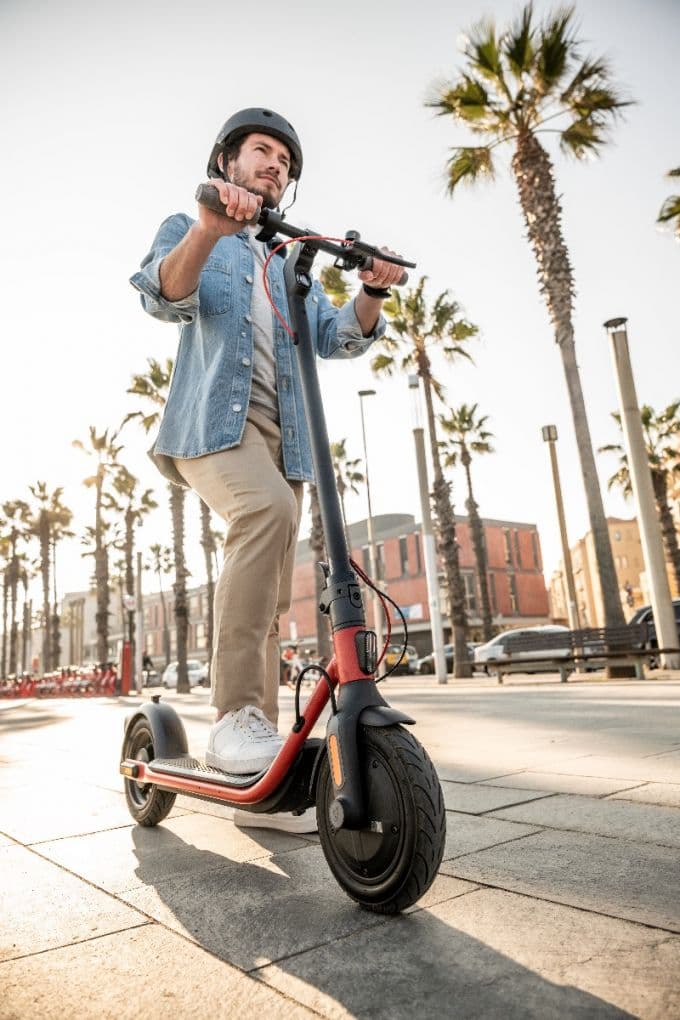 اسکوتر برقی شیائومی مدل NineBot Electric Scooter D38E — تصویر ۶