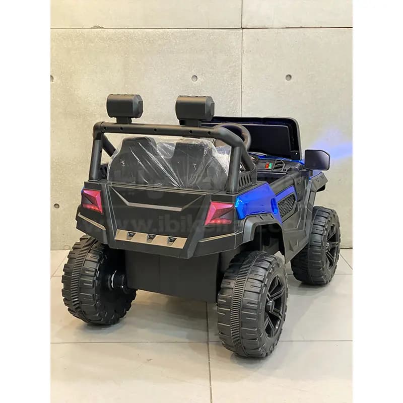 ماشین شارژی جیپ مدل U600 — تصویر ۴