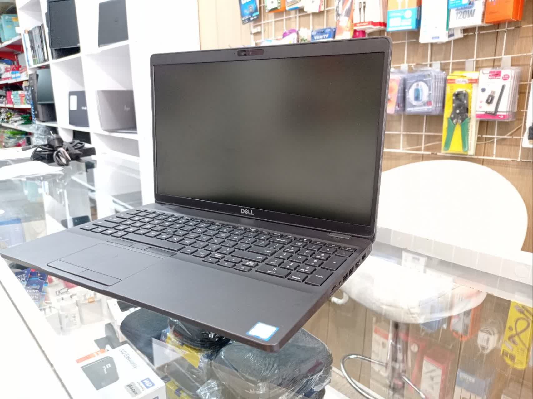 لپ تاپ دل مدل dell 5500 CORE i7(8) 8GB 256SSD Intel (استوک)