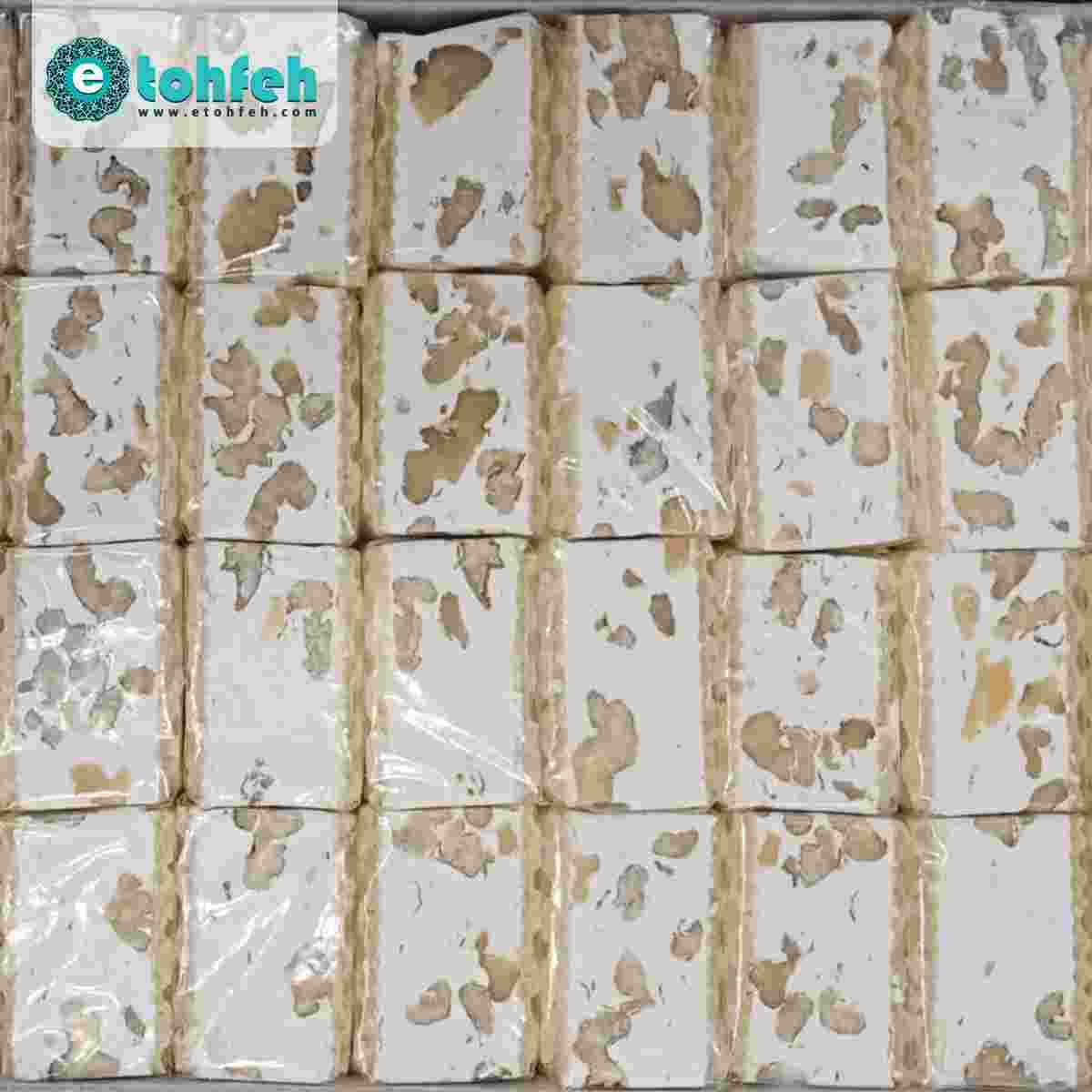 شیرینی نوقا گردویی متوسط