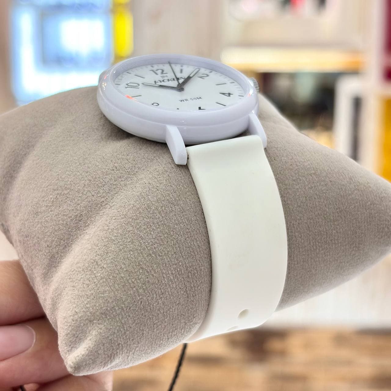 ساعت عقربه ای دخترانه جاکلین مدل JN-1399510LZ — تصویر ۳
