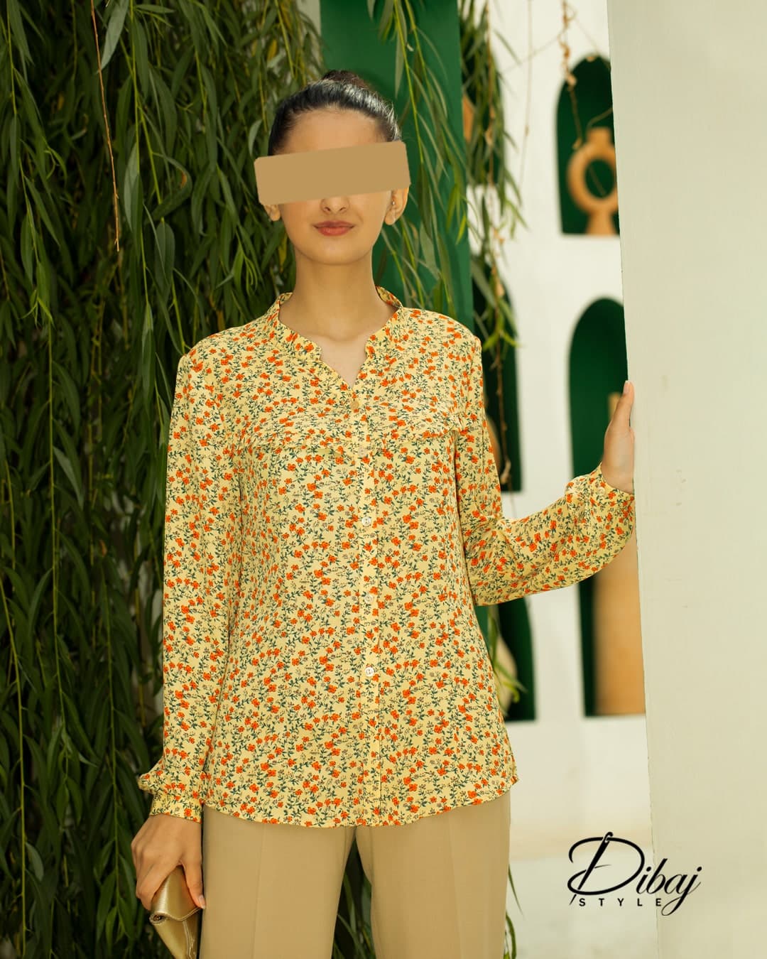 شومیز نخودی با گلهای نارنجی (مدل پیچک)