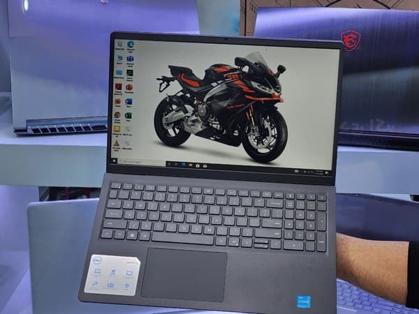 لپ تاپ 15.6 اینچی دل مدل Inspiron 3520 I3-1215 8GB 256SSD — تصویر ۲
