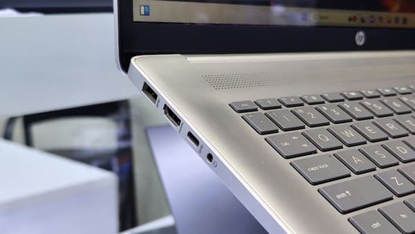 لپ تاپ 17 اینچی اچ پی مدل HP 17-CP3 Ryzen5 7530U 12GB 256SSD Touch — تصویر ۴