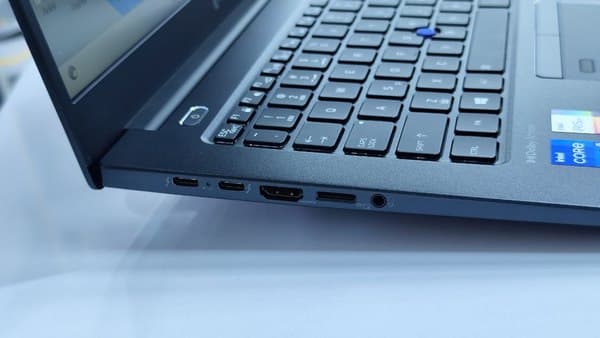 لپ تاپ 15.6 اینچی توشیبا مدل Dynabook I5-1135 8GB 256SSD — تصویر ۵