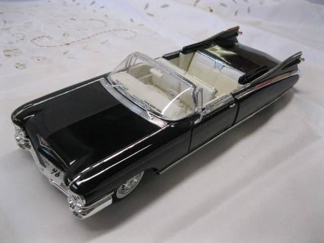 ماکت فلزی کادیلاک الدورادو کروک | Cadillac Eldorado Convertible Die‑Cast Model — تصویر ۴