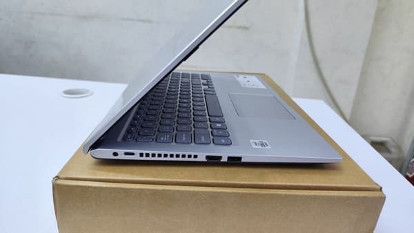 لپ تاپ 15.6 اینچی ایسوس مدل X515j I3-1005 G1 8GB 256SSD — تصویر ۴