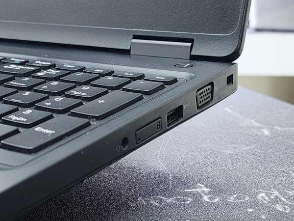 لپ تاپ 15.6 اینچی دل مدل Precision 3520 I7-7820HQ 8GB 256SSD Quadro M620 2GB — تصویر ۴