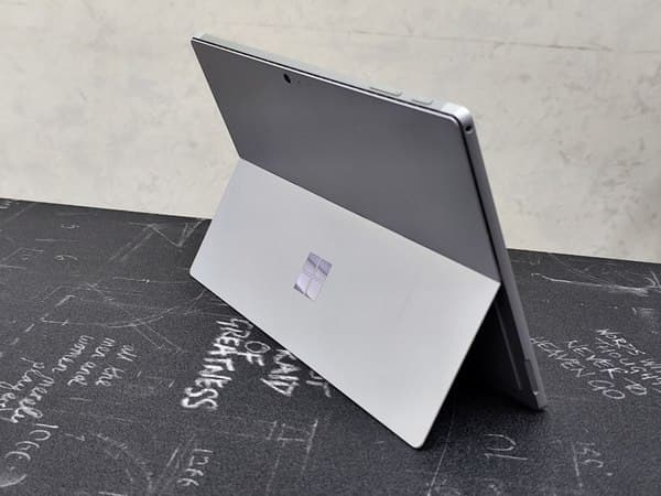 سرفیس 12.3 اینچی مایکروسافت مدل Suface Pro 4 m3-7y30 4GB 128SSD — تصویر ۳