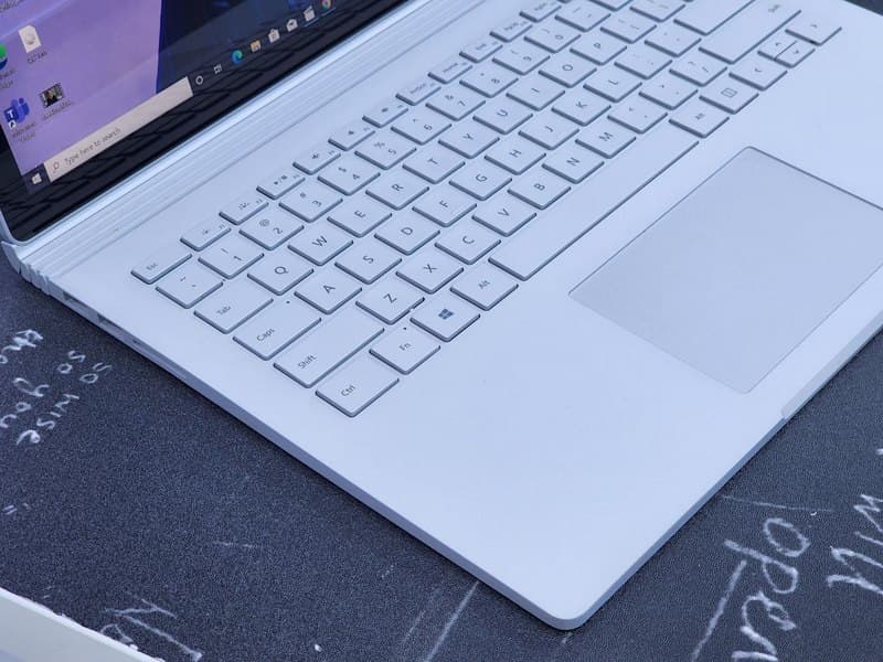 سرفیس بوک 13.3 اینچی مایکروسافت مدل Surface Book I7-6600 8GB 512SSD — تصویر ۳