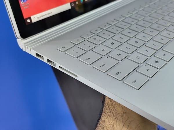 سرفیس بوک 13.3 اینچی مایکروسافت مدل Surface Book 2 I5-7300 8GB 256SSD — تصویر ۵