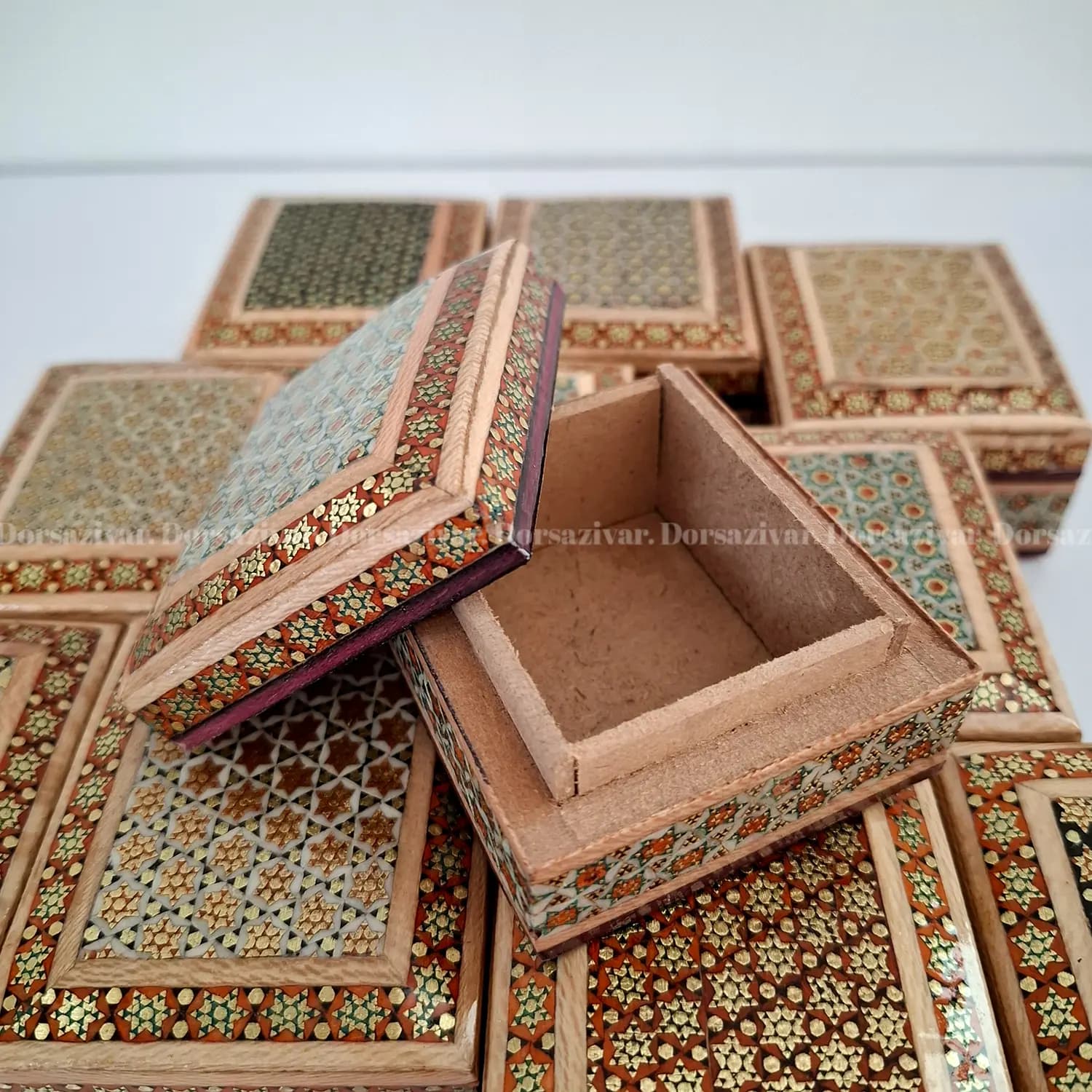 جعبه جواهر چوب و خاتم — تصویر ۲