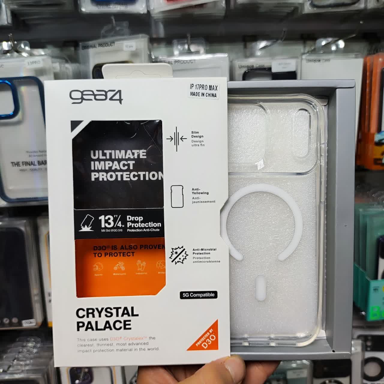 قاب شفاف مگسیف برای گوشی اپل GEAR4 IPHONE 17 PROMAX — تصویر ۲