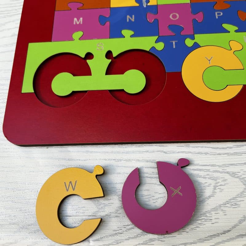 پازل چوبی حروف و اعداد فارسی و انگلیسی مناسب +۵ سال — تصویر ۲