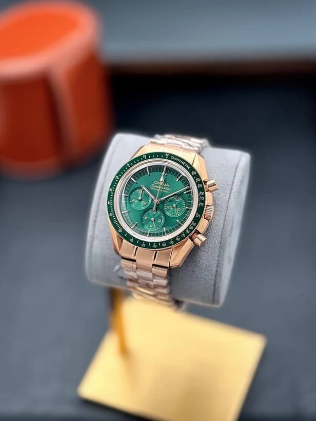 ساعت مچی امگا اسپیدمستر | Omega Speedmaster | طلایی صفحه سبز کوارتز