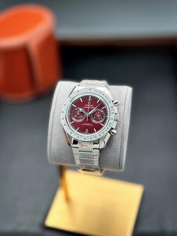 ساعت مچی امگا اسپیدمستر | Omega Speedmaster | نقره‌ای صفحه قرمز تیره مستر کوالیتی