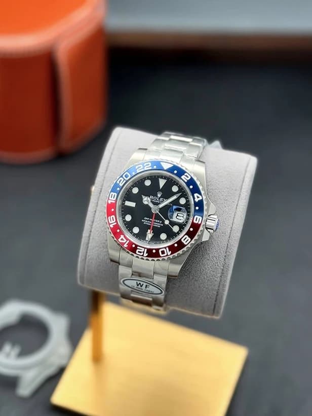 ساعت مچی رولکس جی‌ام‌تی مستر ۲ | Rolex GMT-Master II | نقره ای -پپسی صفحه مشکی کوارتز