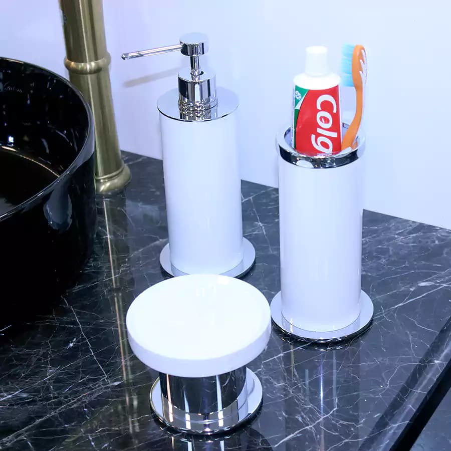 ست 3 پارچه سرویس بهداشتی برنجی (سفید کروم)