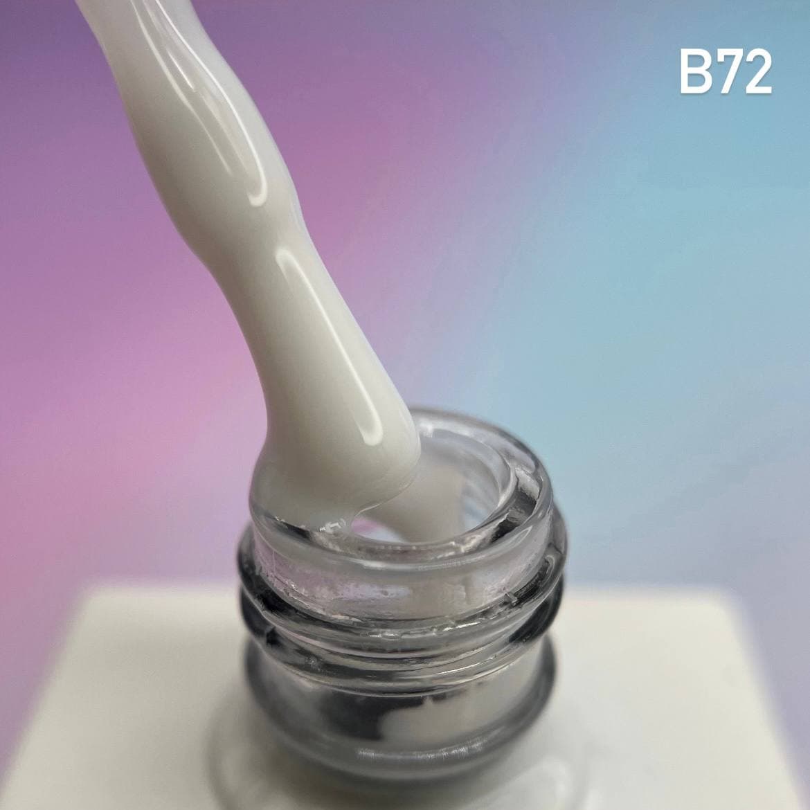 بیلدر لاکی B72 آنالیز ANALESE 20ML ناخن — تصویر ۳
