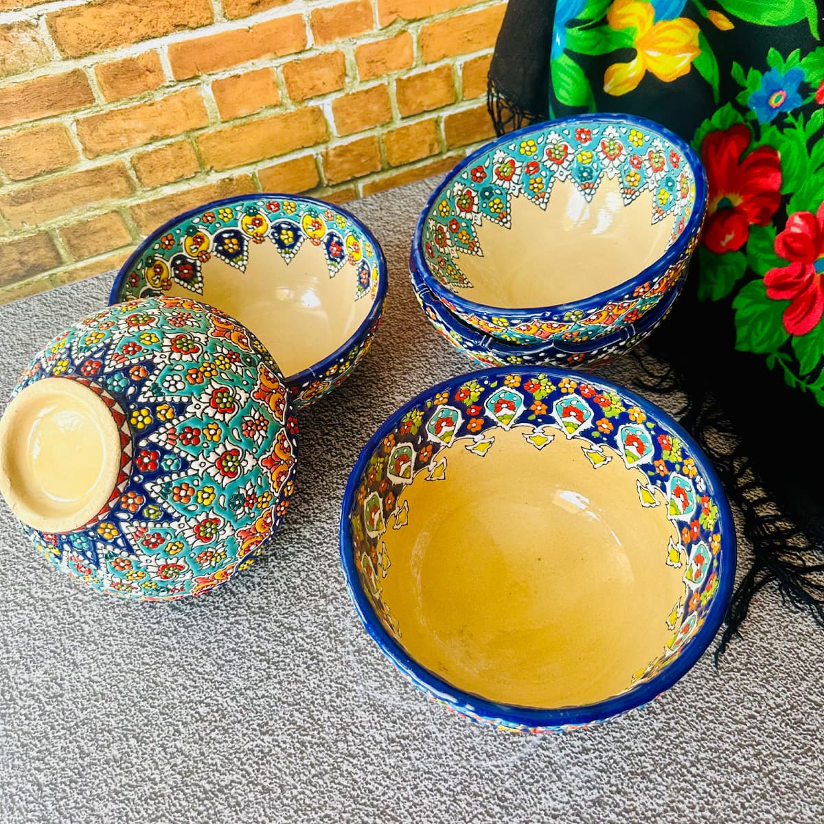 کاسه میناکاری روی سفال قطر ۲۰ سانتی‌متر — تصویر ۲