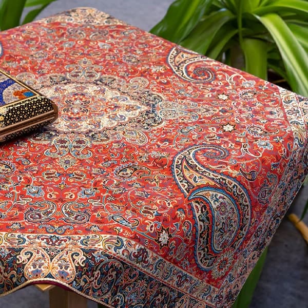 رومیزی ترمه حسینی مدل سالار — تصویر ۲