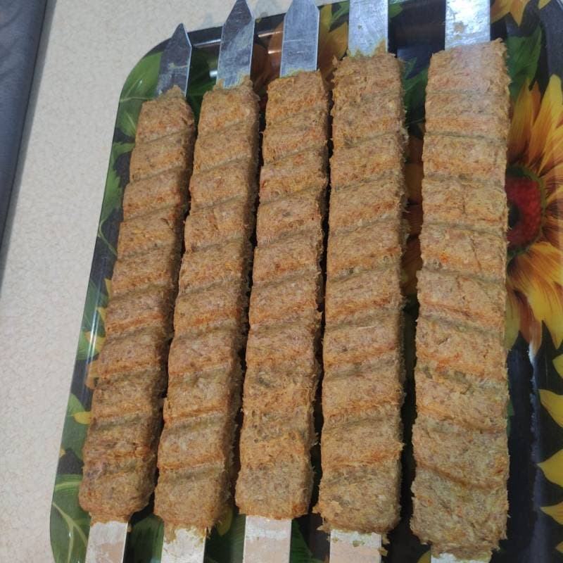 دستگاه کباب کوبیده زن دستی چدنی مدل سیخ گیر خانگی — تصویر ۴