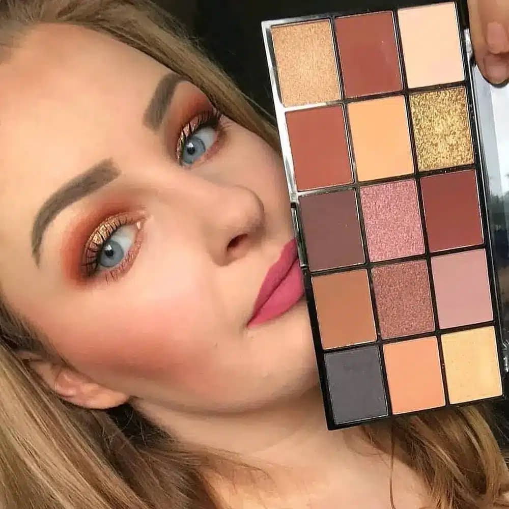 پالت سایه چشم 15 عددی Velvet Rose رولوشن — تصویر ۷